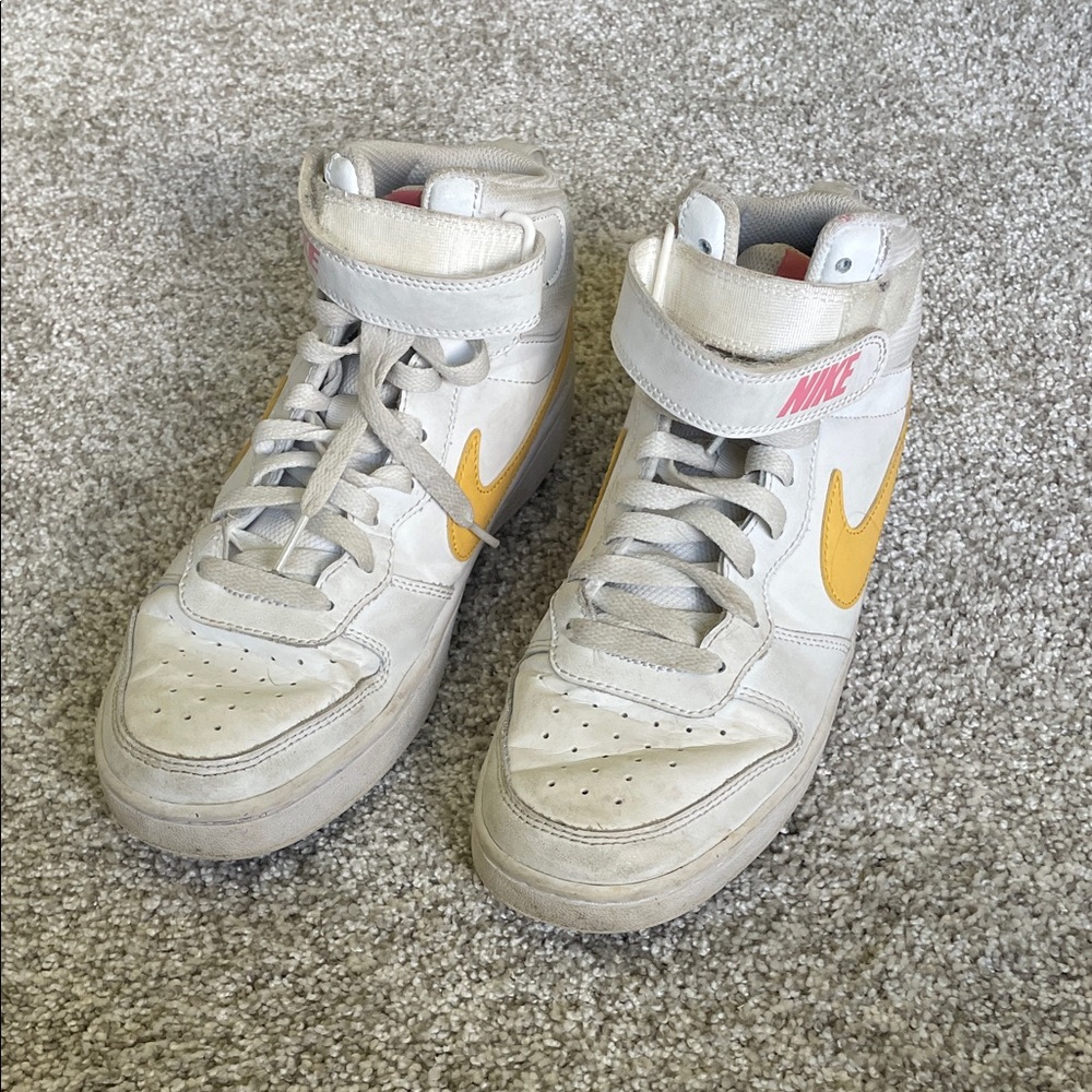 Nike Kids High-Top Sneakers - White and Yellow